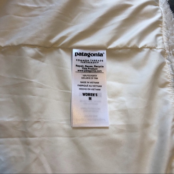 Patagonia White Sherpa Zip Up Vest - Picture 5 of 5